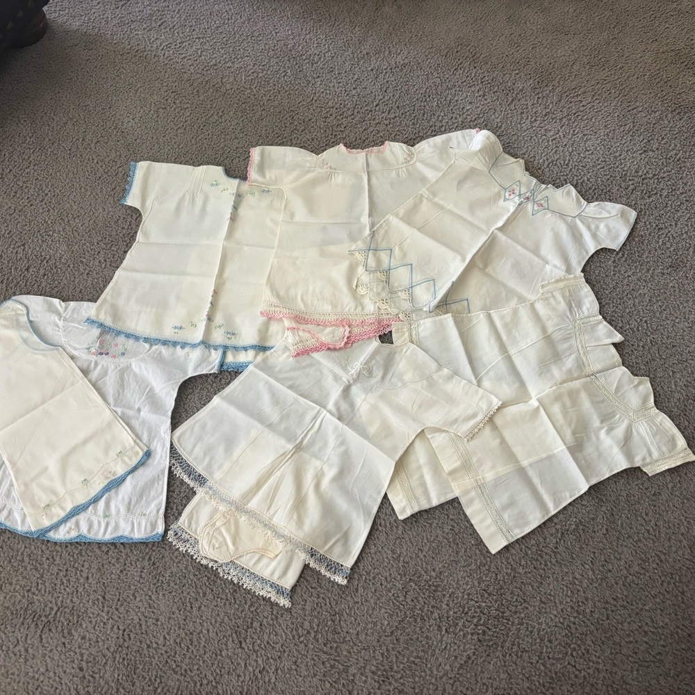 Kids Embroidered White Accessories Set